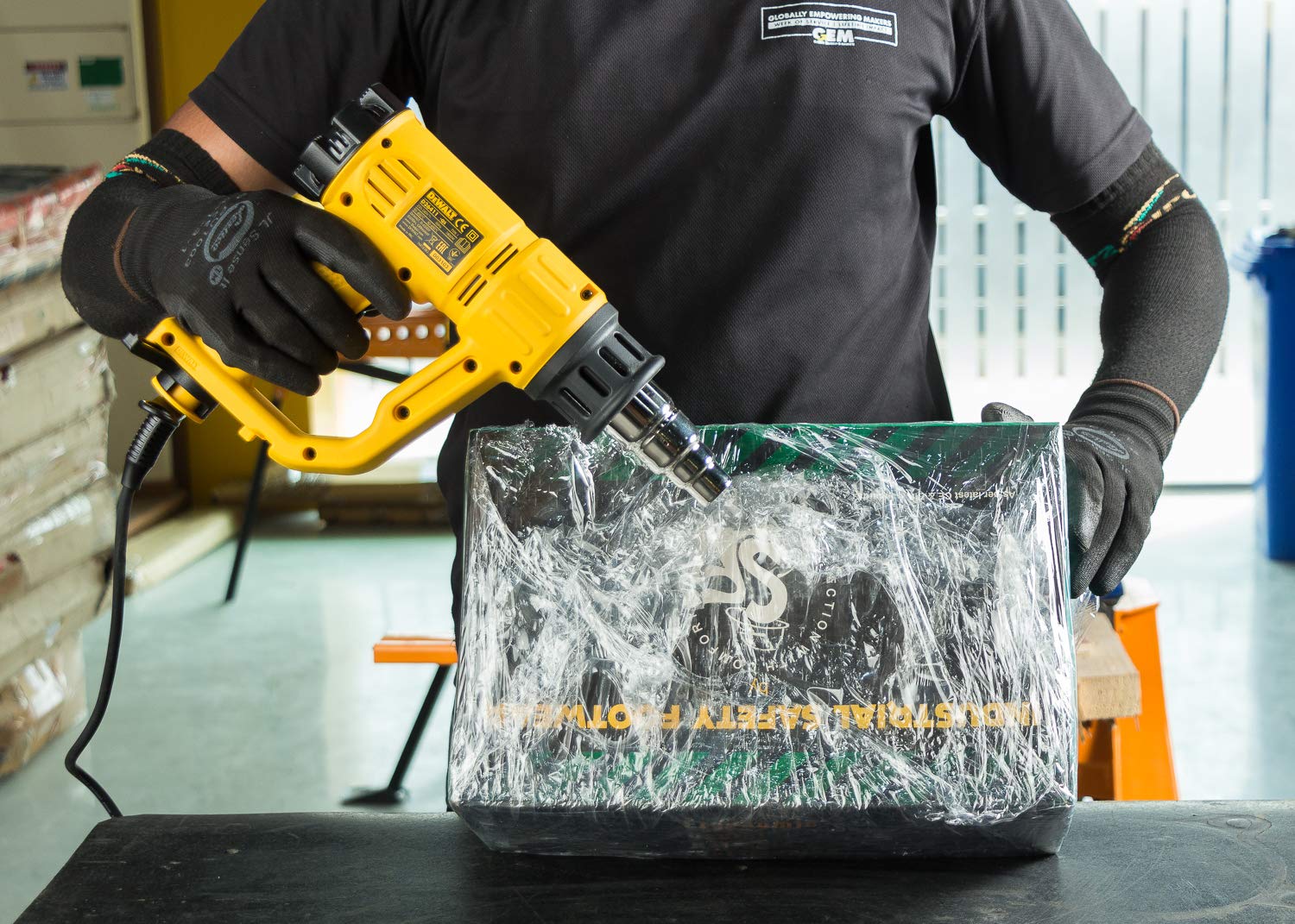 71IBdBdWfL. SL1500 PISTOL CU AER CALD DEWALT D26411-QS - imagine 5