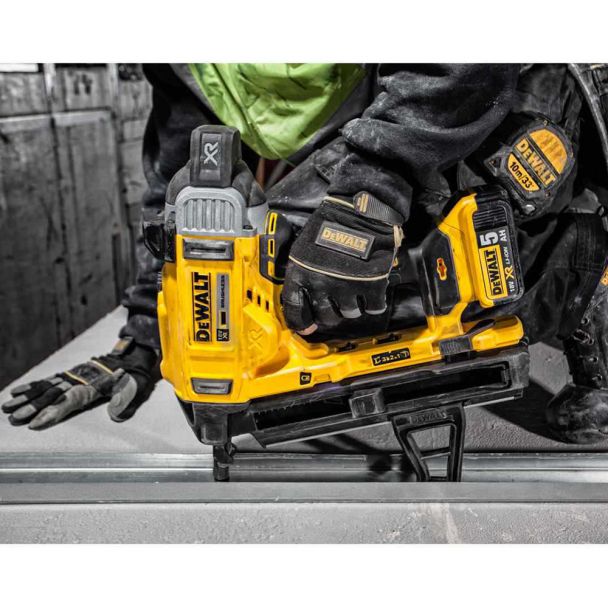 dcn890n 4 Ciocan de batut cuie in beton Dewalt DCN890N - imagine 5