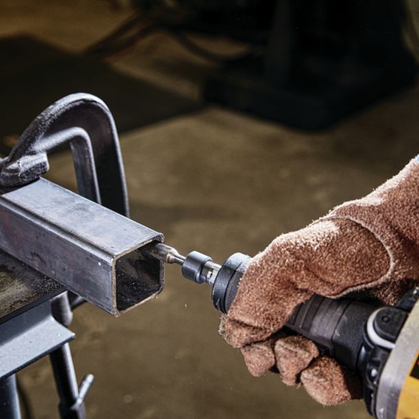 dwe4997 6 Polizor drept 1300w DEWALT DWE4997-QS - imagine 5